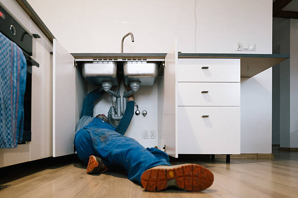 Professional Leak Detection technician working in Chesterfield, IN